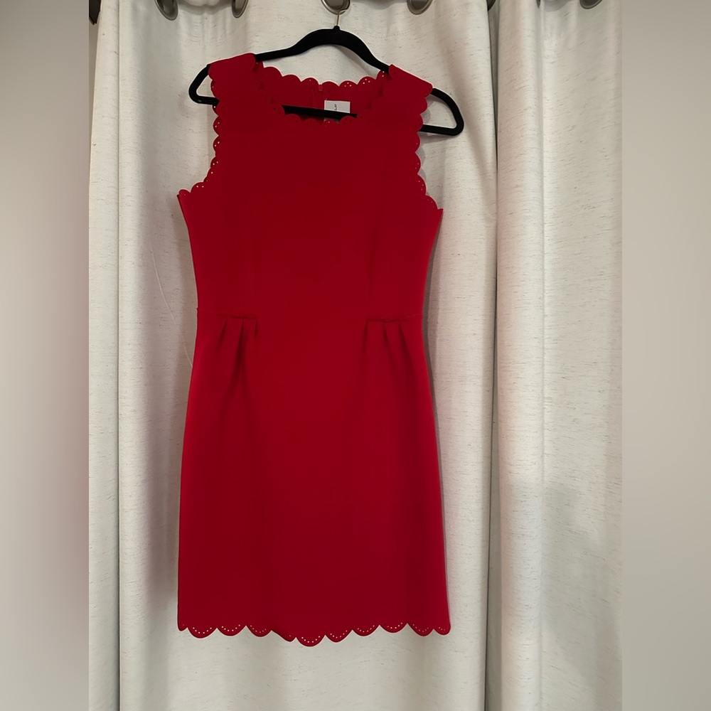 Stretchy Ponte Scalloped Perforated Neck, SleeveHem Pleated Dress in Size 10.